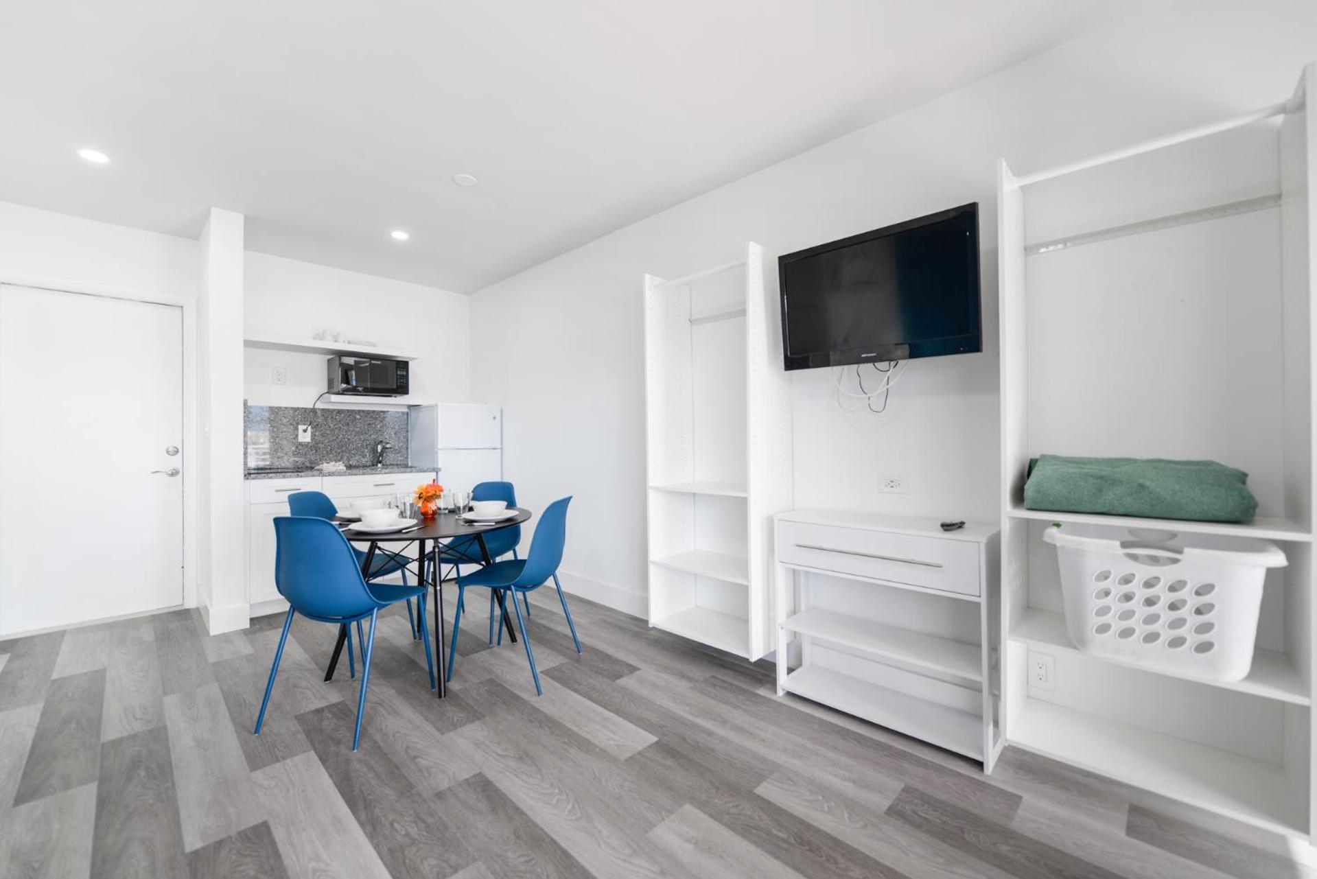 Amazing Balcony Studio At The Beach With Parking -M44 ハリウッド エクステリア 写真