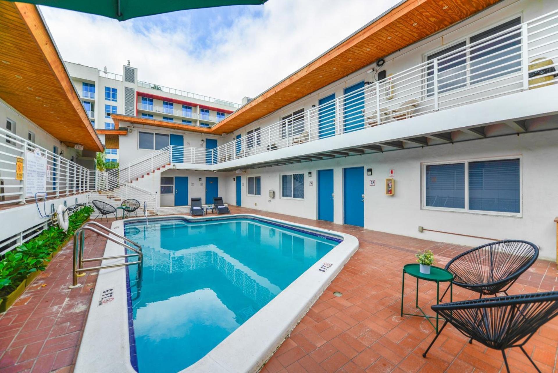 Amazing Balcony Studio At The Beach With Parking -M44 ハリウッド エクステリア 写真